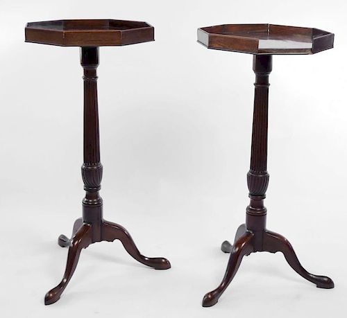 PAIR GEORGE III MAHOGANY TORCHERES  39ccd8