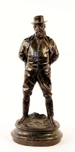 BRONZE FIGURE OF A RUGGED GENTLEMAN 39cd37