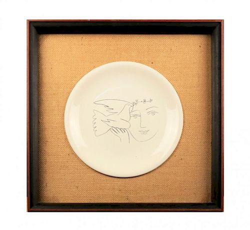 A PICASSO CERAMIC CHARGER FOR SALINS WOMAN 39cde2