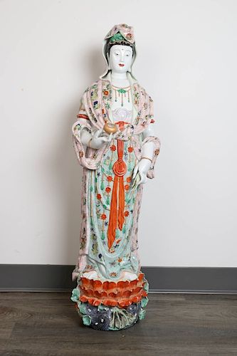 LARGE FAMILLE ROSE STANDING FIGURE 39cf50