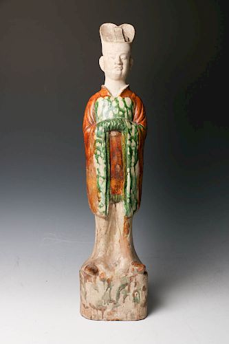 CHINESE SANCAI GLAZE IMPERIAL ATTENDANT