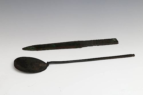 GROUP OF A BRONZE BLADE AND CENSER 39cf92