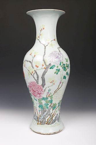CHINESE FAMILLE-ROSE VASE, LATE
