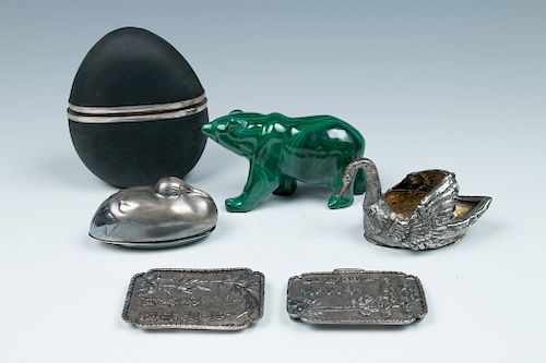 GROUP OF SILVER OBJECTS AND A MALACHITE 39d1c4