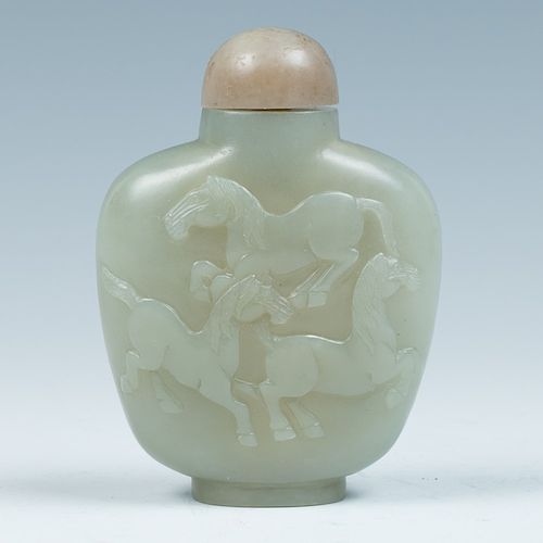 CELADON JADE SNUFF BOTTLECeledon 39d1ce