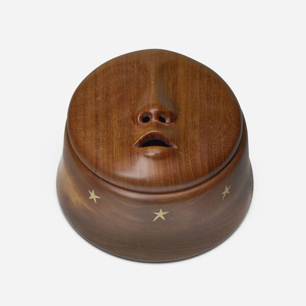 Bob Trotman. Face box. 1979, walnut.