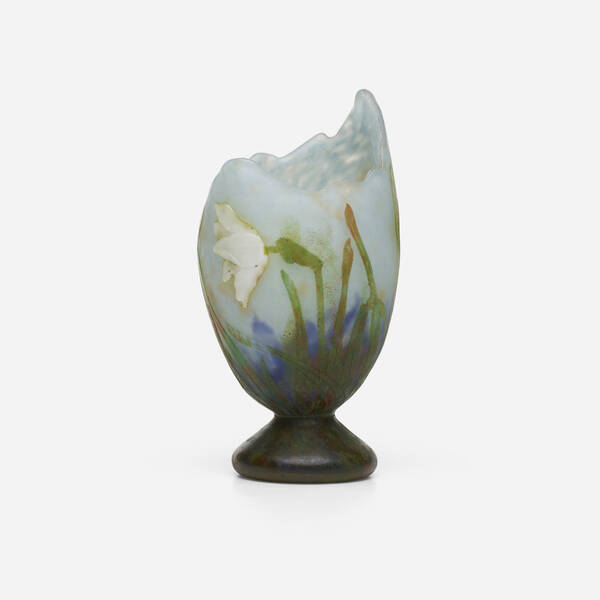 Daum. Cracked Egg vase with daffodils.