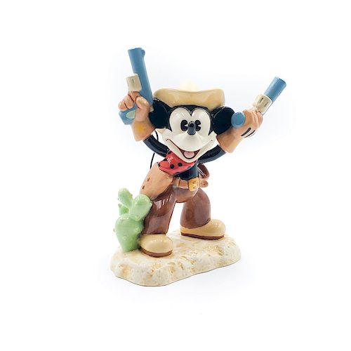 DOULTON DISNEY SHOWCASE FIGURINE,