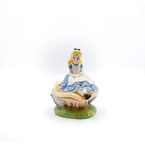 ROYAL DOULTON FIGURINE, WALT DISNEY