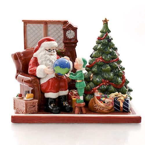 ROYAL DOULTON FIGURE GROUP SANTA S 39b1dd