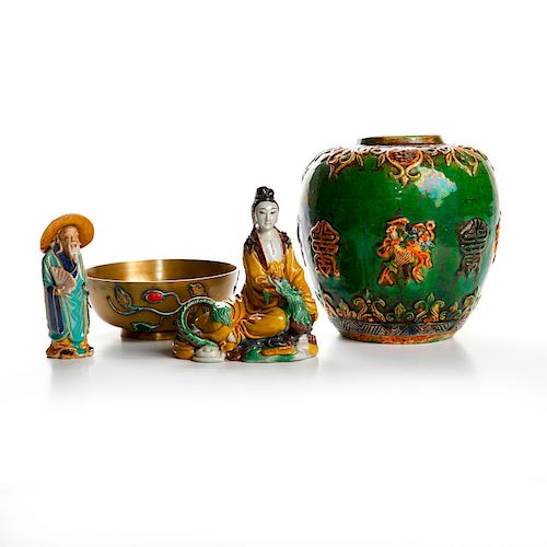 4 ASIAN STYLE VASE, FIGURINES AND