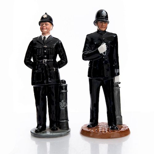 2 ROYAL DOULTON BRITISH POLICEMEN 39b35d