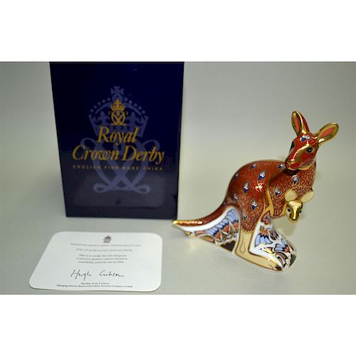 ROYAL CROWN DERBY KANGAROO PAPERWEIGHTEnglish 39b616