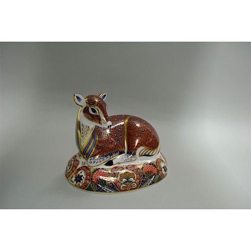 ROYAL CROWN DERBY FAWN PAPERWEIGHTEnglish 39b613