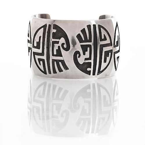 NATIVE AMERICAN TRIBAL DESIGN SILVER 39b859