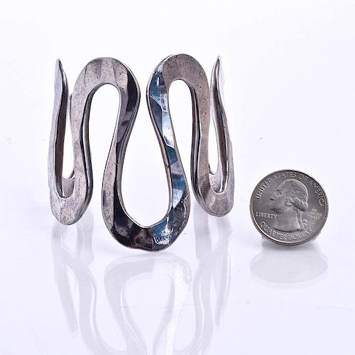 NATIVE AMERICAN SILVER SNAKE BRACELETTotal