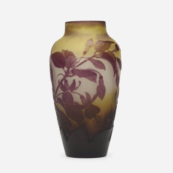  mile Gall Vase with fuchsia  39e5a5