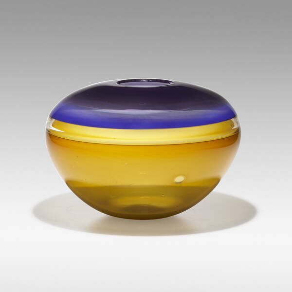 Sonja Blomdahl. Vase. 1986, hand-blown