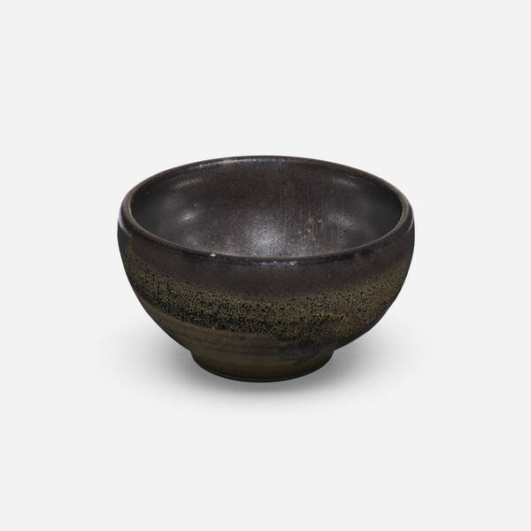 Toshiko Takaezu. Tea bowl. glazed