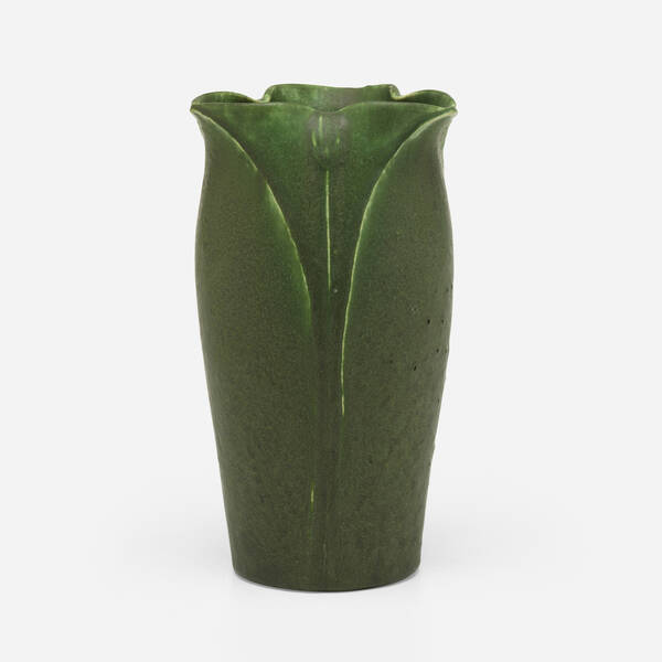 Grueby Faience Company. Vase with leaves