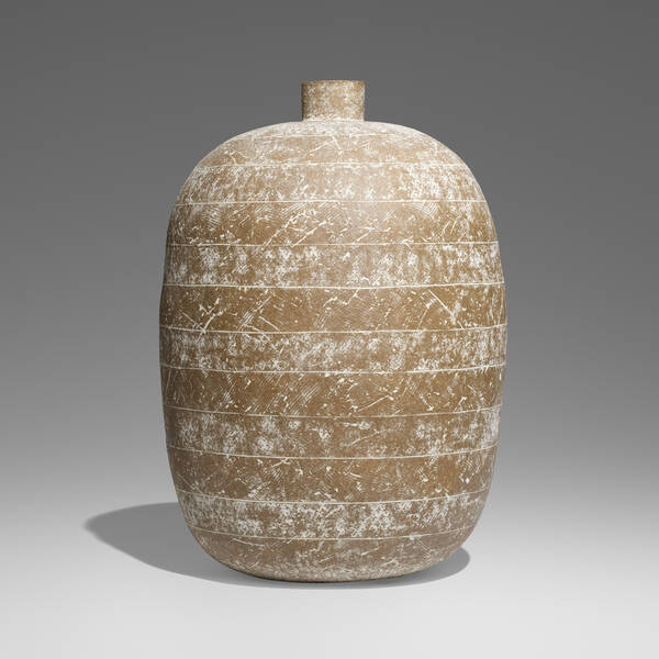 Claude Conover. Okot vessel. 1977, glazed