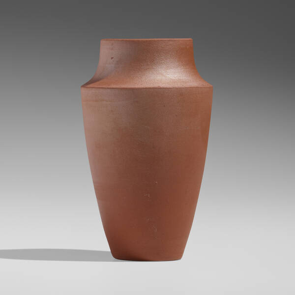 Alberhill Pottery. Vase. 1913-14,