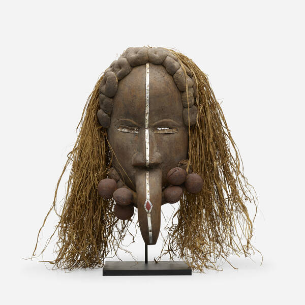 Dan artist. Mauo mask. 20th century,