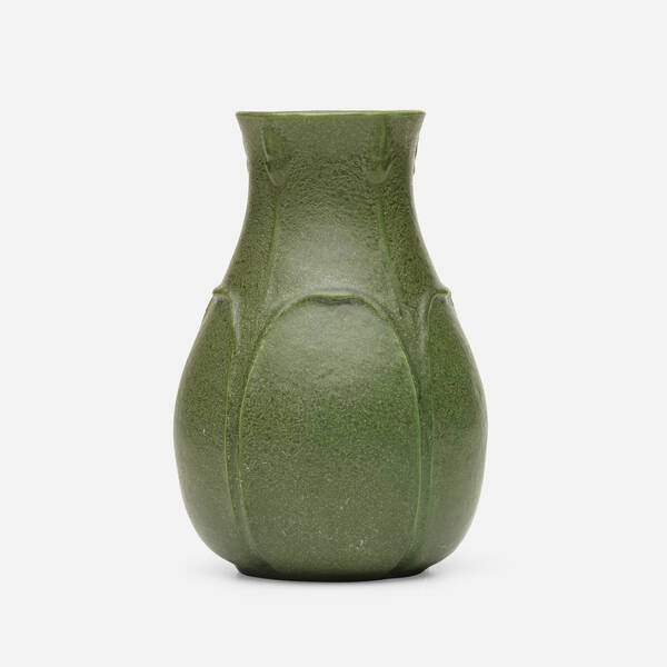 Grueby Faience Company. Vase. 1898-1910,