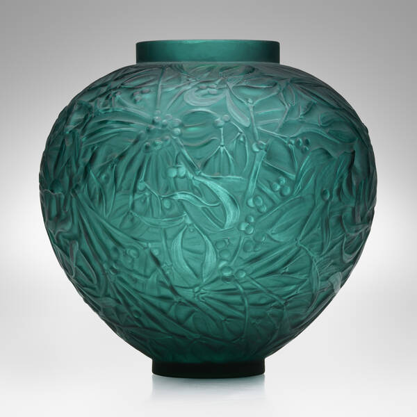 Ren Lalique Gui vase c 1920  39d4b4