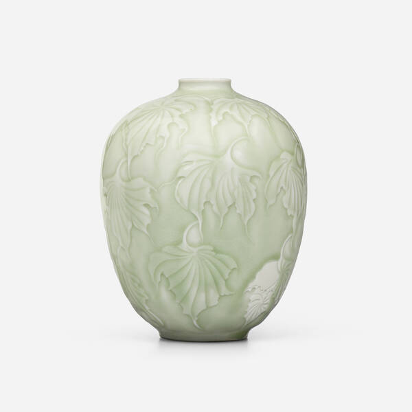 Cliff Lee. Vase with ginkgo leaves.