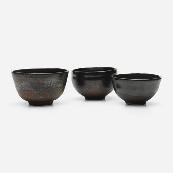 Toshiko Takaezu. Bowl, set of three.