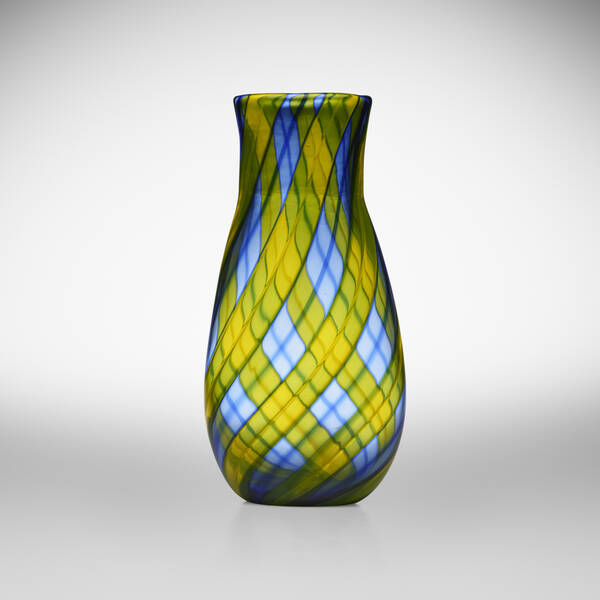Contemporary Vase 21st century  39d90f