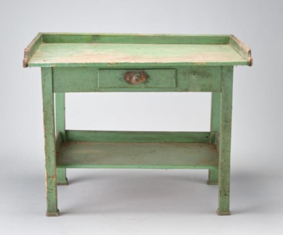 GREEN WORK TABLEUsed as a potting table