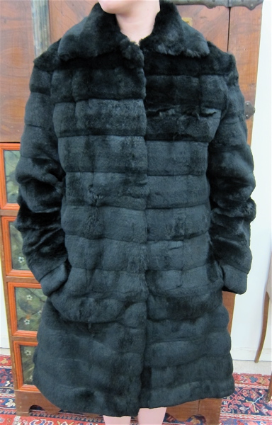 LADY S RABBIT FUR COAT dyed black 39e0c6