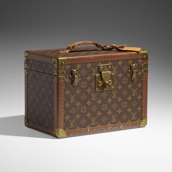 Louis Vuitton Cosmetic trunk  39e118