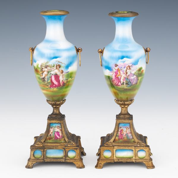 PAIR OF PORCELAIN LANDSCAPE VASES 3a0c4f