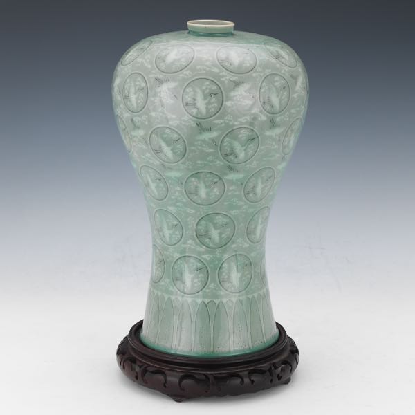 KOREAN LARGE PORCELAIN THOUSAND 3a0c90