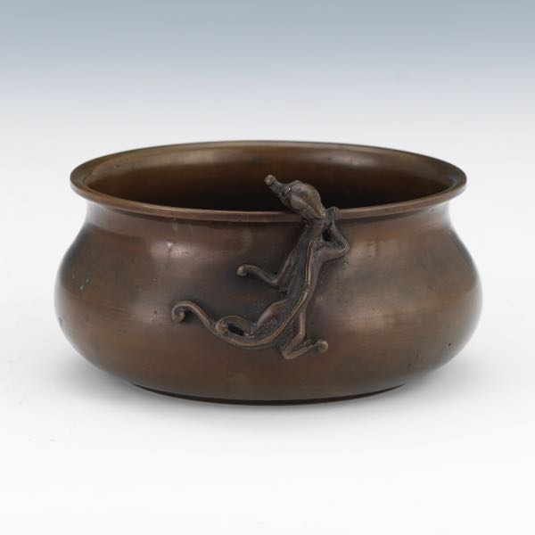 SMALL BRONZE SALAMANDER BOWL 2  3a0ca8