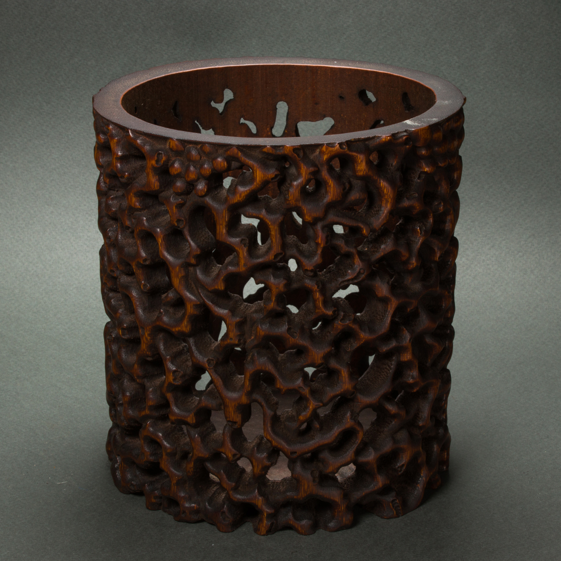 CHINESE BAMBOO OPENWORK BRUSH POT 3a1000