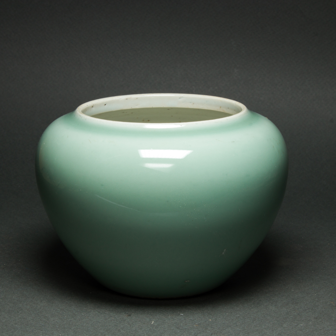 CHINESE CELADON GLAZED JAR Chinese 3a102b