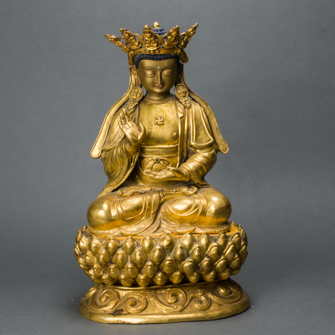 TIBETAN GILT BRONZE FIGURE OF ISITGARBHA 3a105e