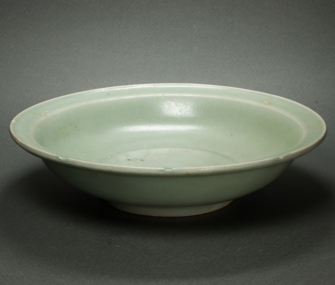 CHINESE LONGQUAN CELADON DISH Chinese 3a10be