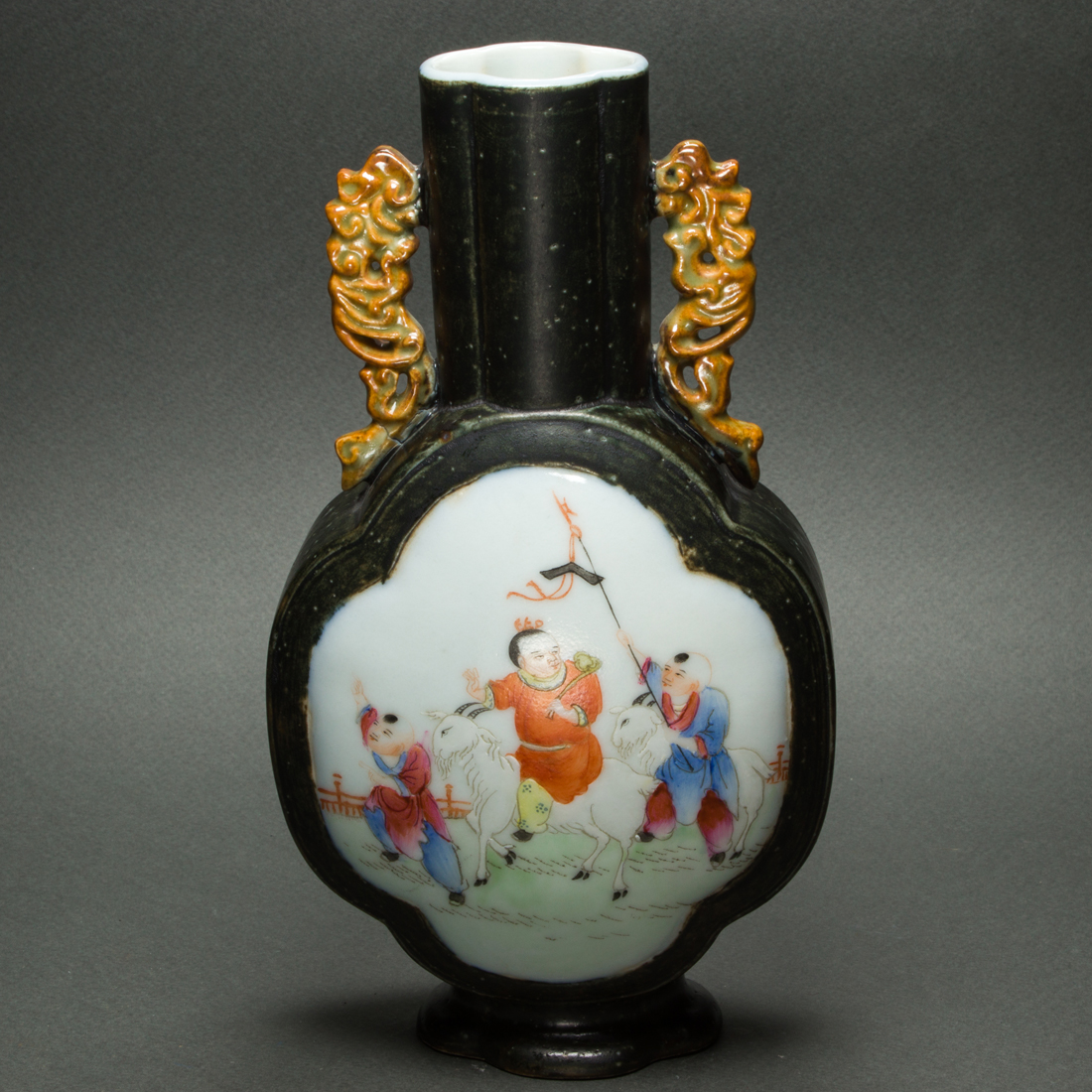 CHINESE FAMILLE ROSE MOONFLASK