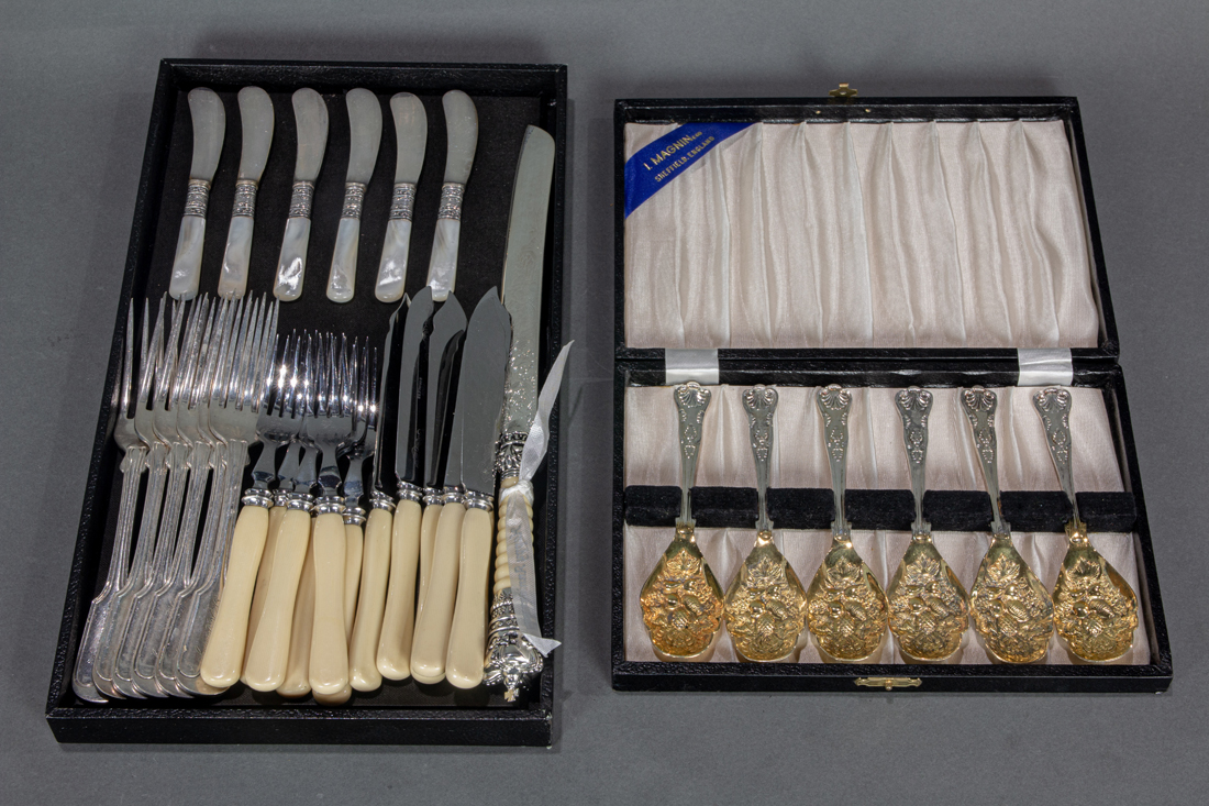 LOT OF MOSTLY PLATED FLATWARE Lot