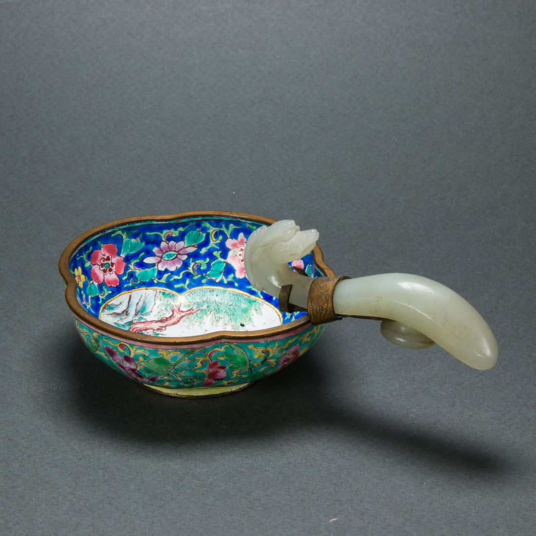 CHINESE ENAMELED BOWL WITH JADE 3a116e