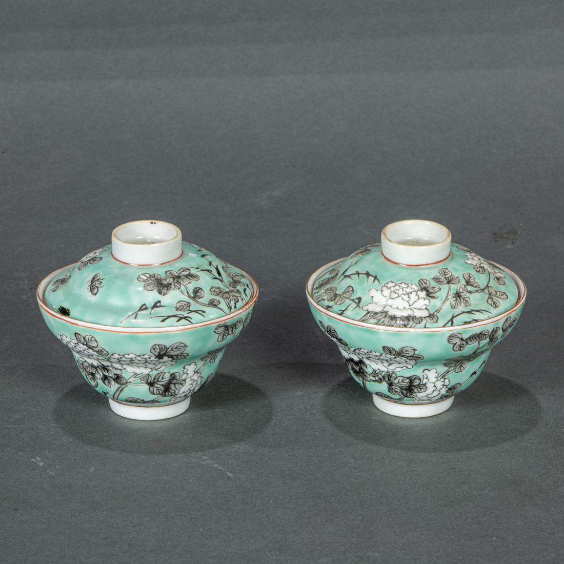 PAIR OF CHINESE GRISAILLE AND TURQUOISE