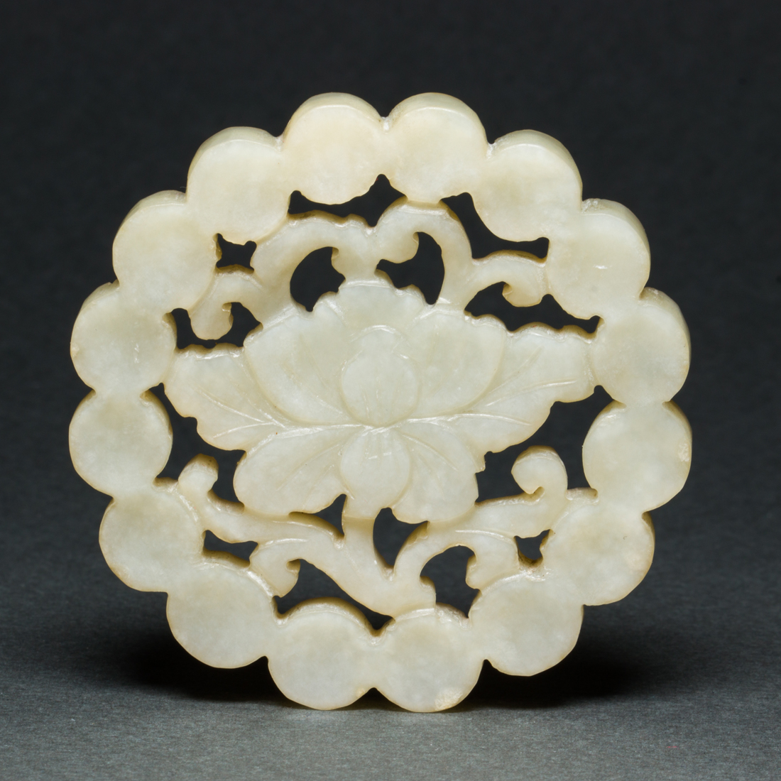 CHINESE WHITE JADE OPENWORK FLORAL 3a1226