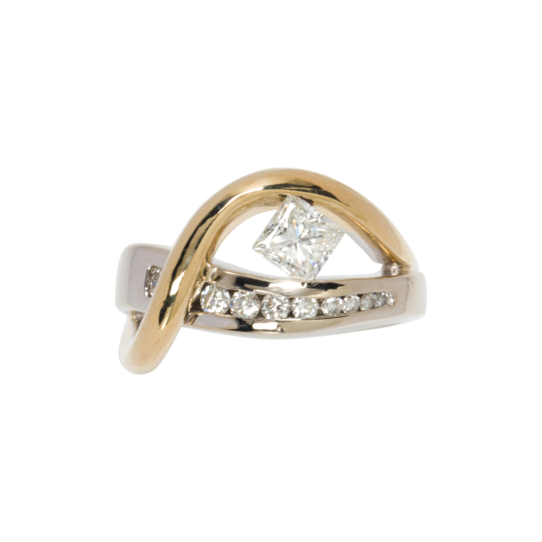 A DIAMOND AND FOURTEEN KARAT GOLD 3a1274