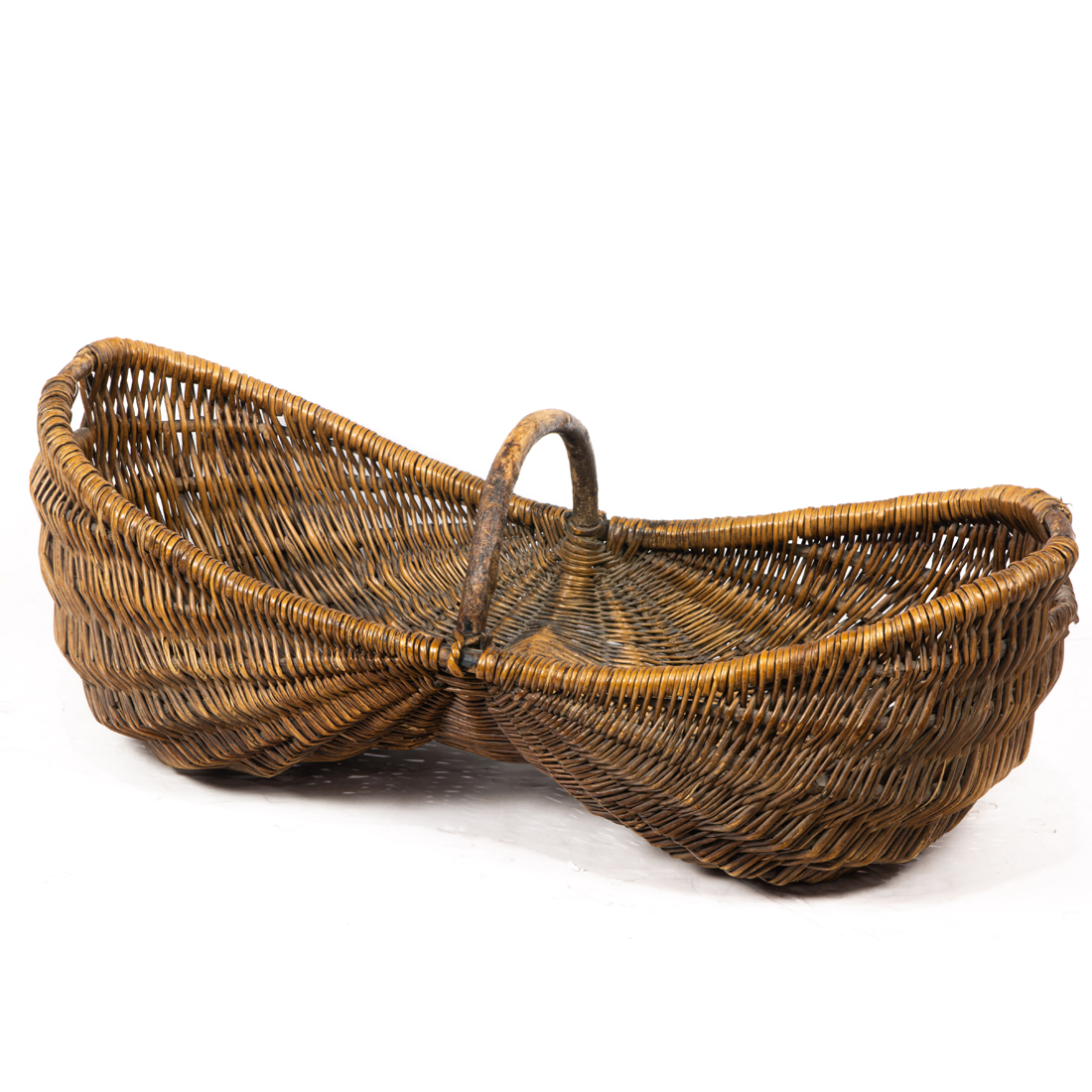 LARGE PRIMITIVE BASKET Large primitive