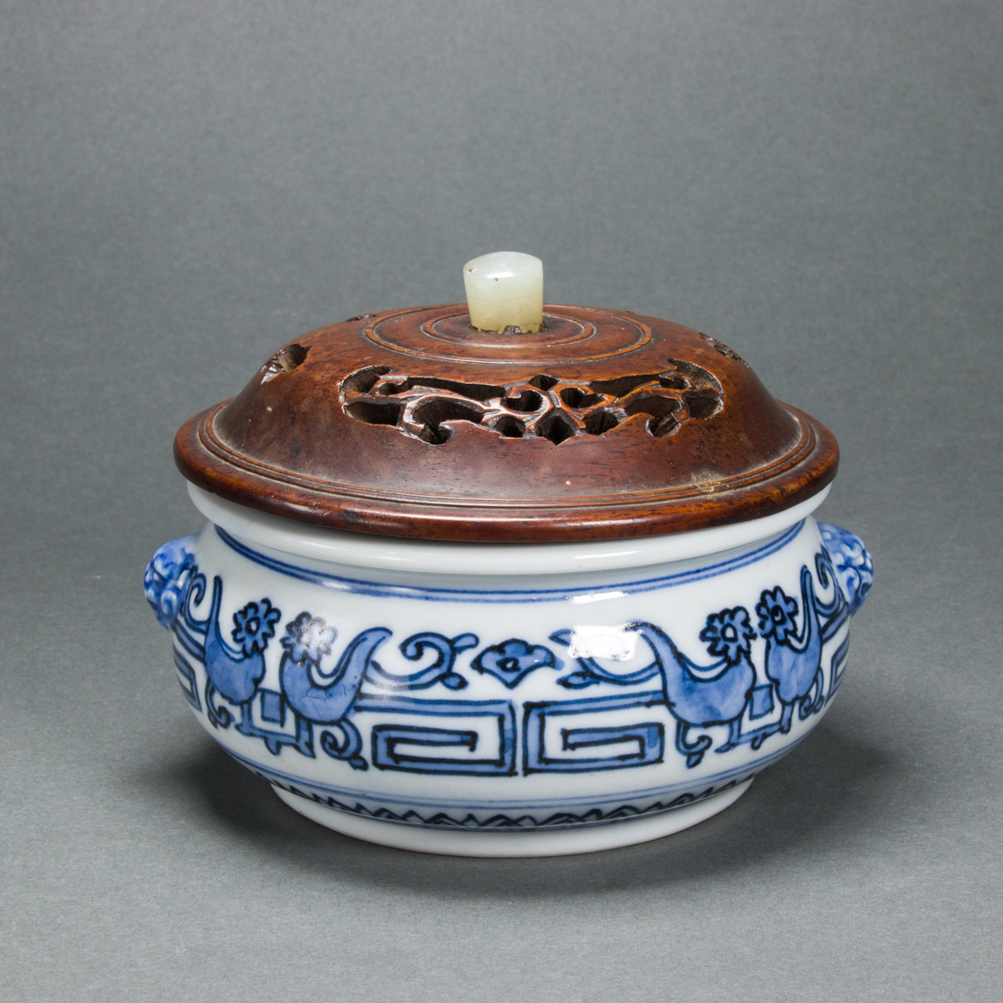 CHINESE UNDERGLAZE BLUE CENSER 3a1535